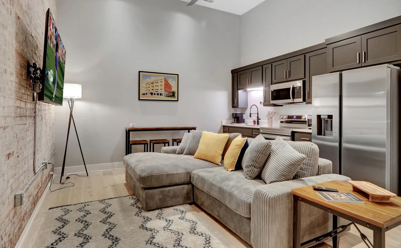 Contemporary apartment-style Hot Springs lodging with full kitchen and cozy seating