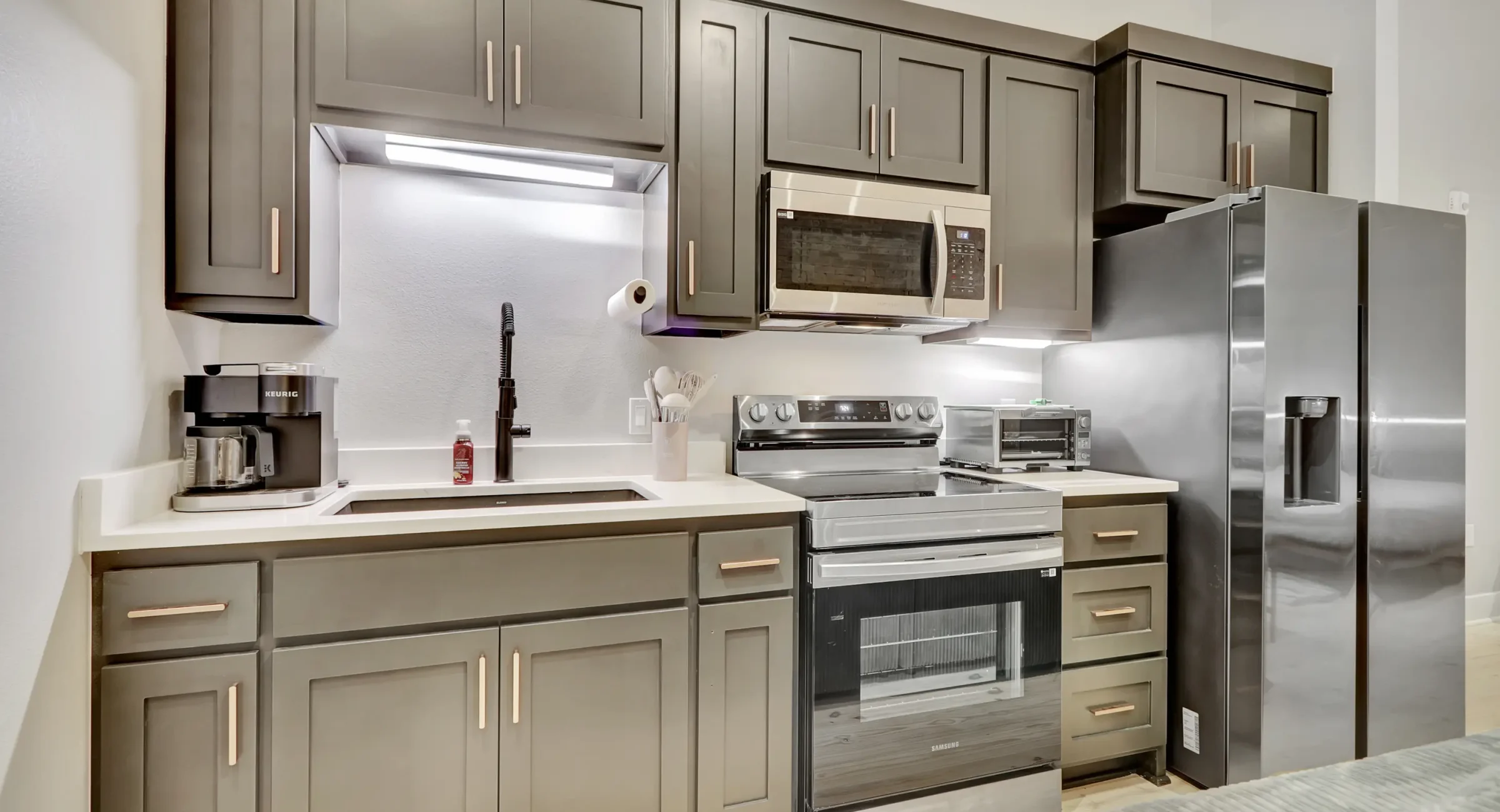 Modern kitchen in a Hot Springs vacation rental with stainless appliances