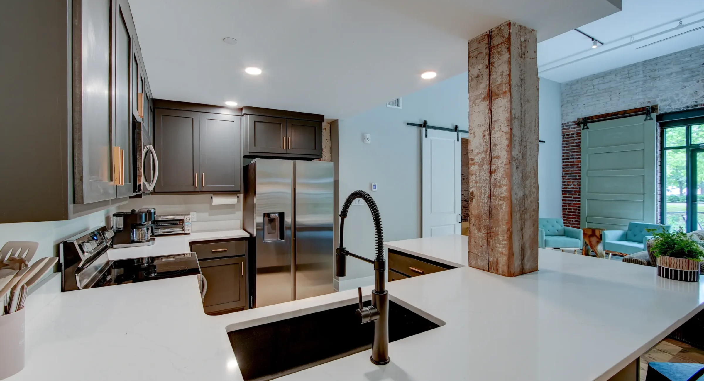 Spacious kitchen and living area in historic downtown Hot Springs