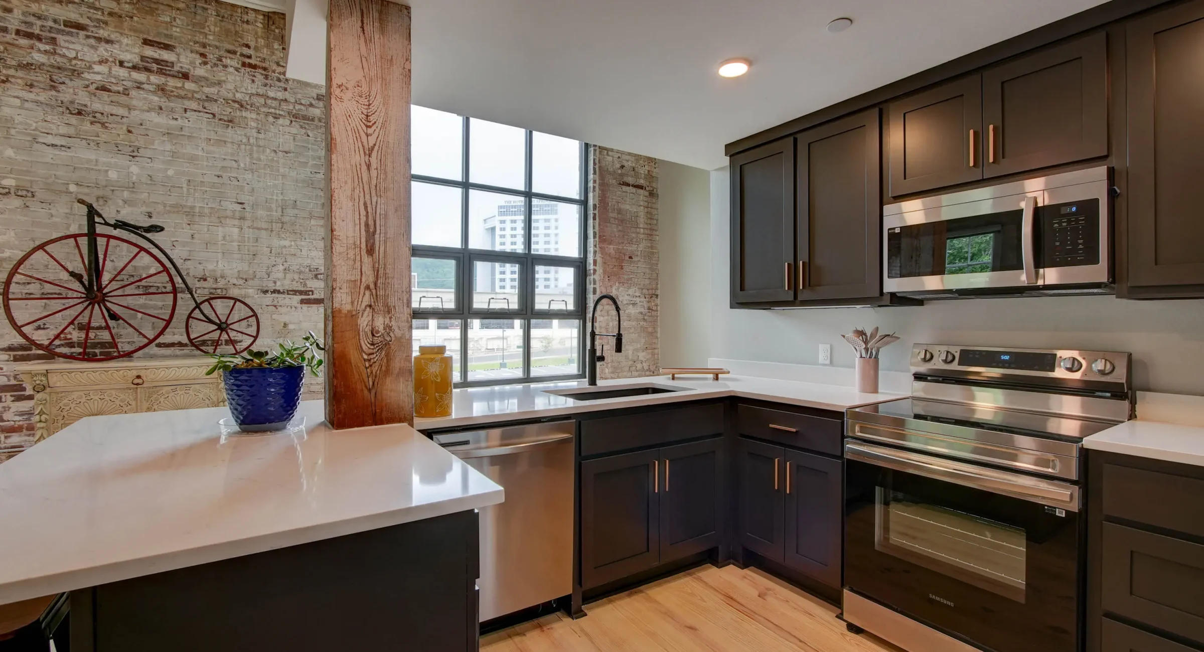 Modern kitchen with stainless appliances in downtown Hot Springs lodging