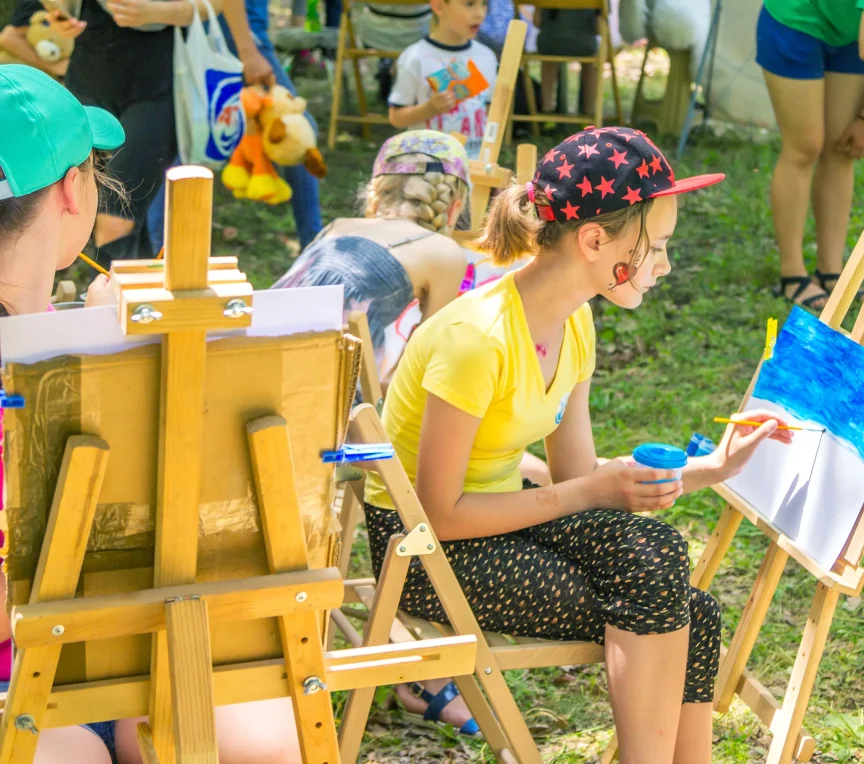 Art activity in the park near downtown Hot Springs, Arkansas